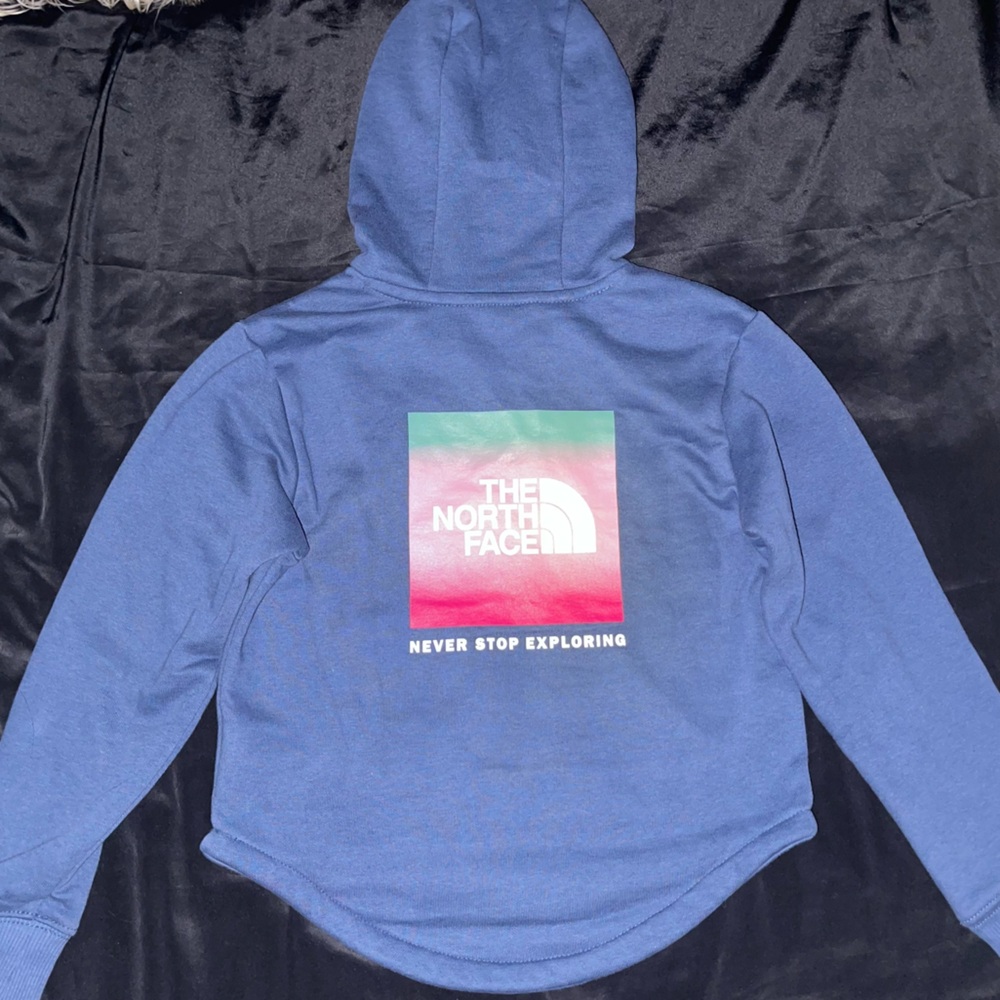 The NorthFace kid’s hoodie
